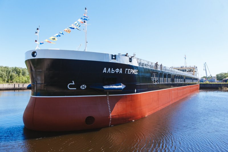 Теплоход Альфа Гермес