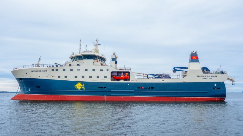 Траулер Баренцево море