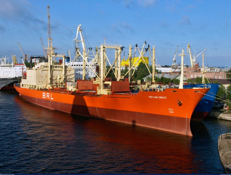 Motor Vessel Crystal Crown