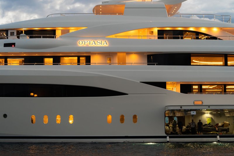 O'ptasia Yacht