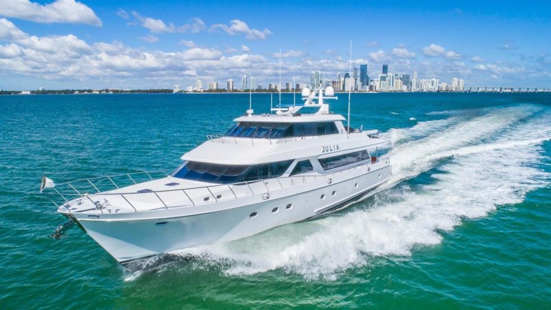 Яхта Ocean Alexander 155