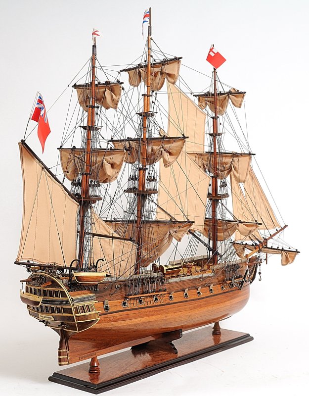 Парусник HMS Surprise