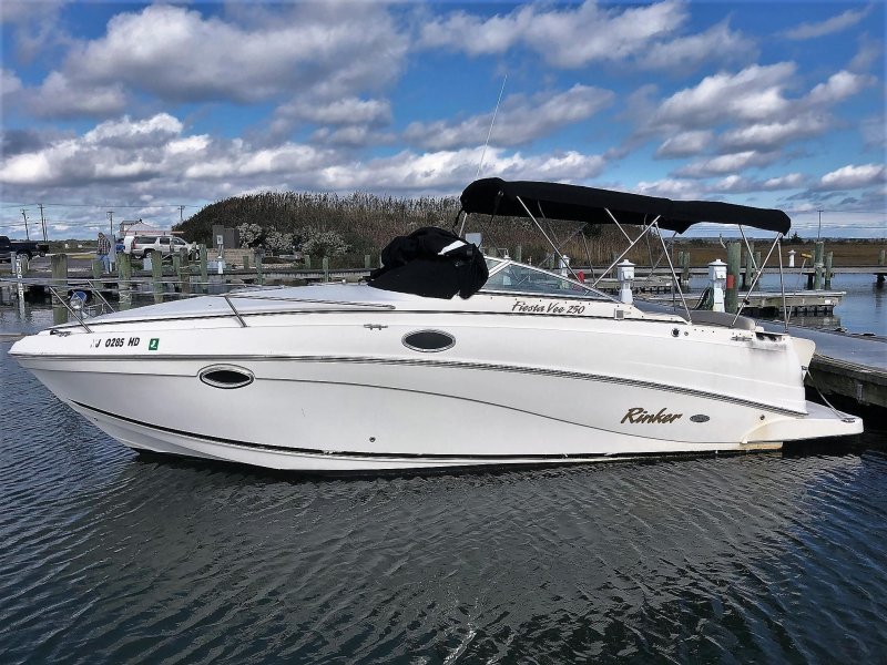 Rinker 250