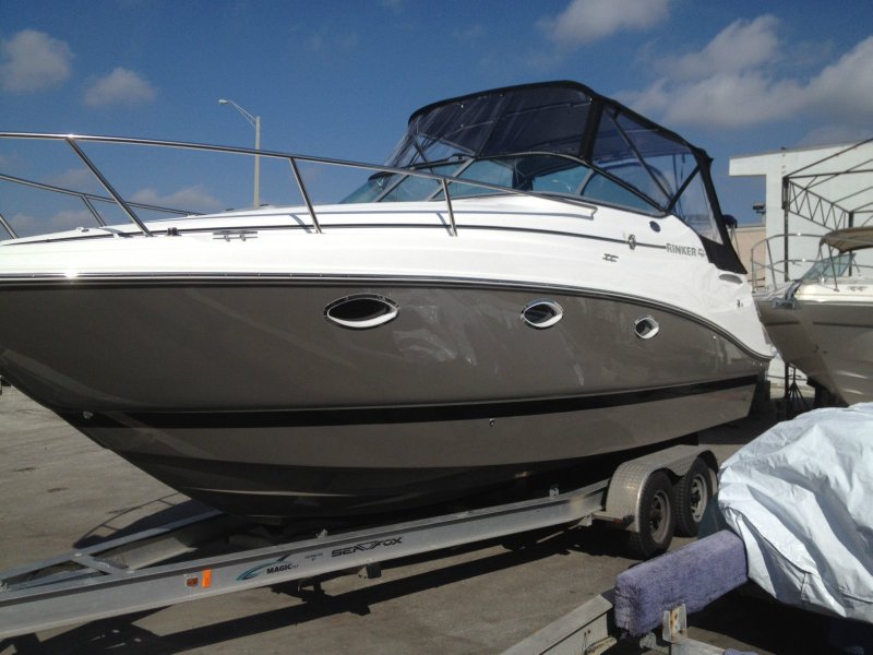 Катер Rinker 260