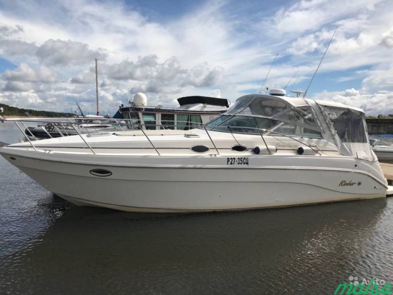 Катер Rinker 310 Fiesta