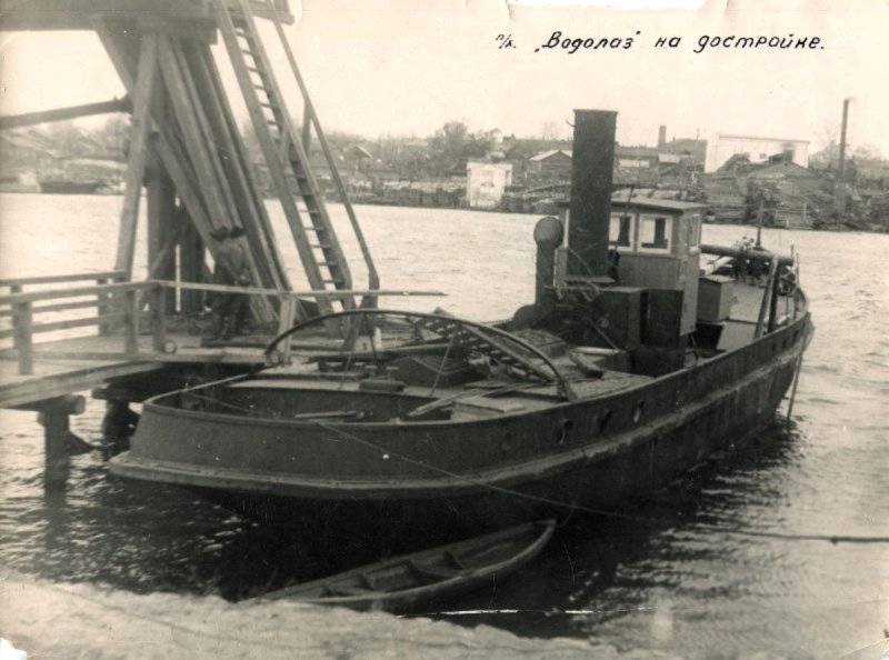 Пароход на реке