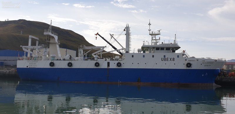 Траулер Владимир Никора