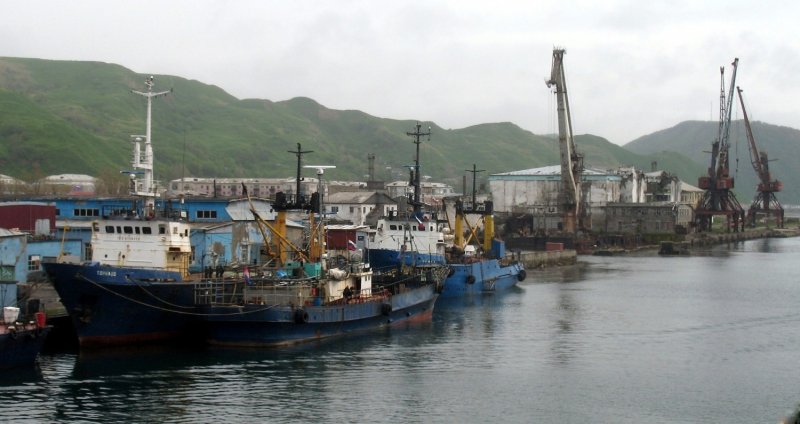 Баржа Невельск