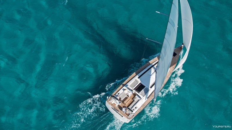 Парусные яхты