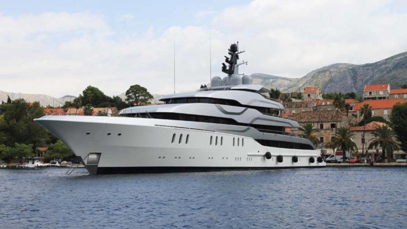 Яхта Виктора Вексельберга