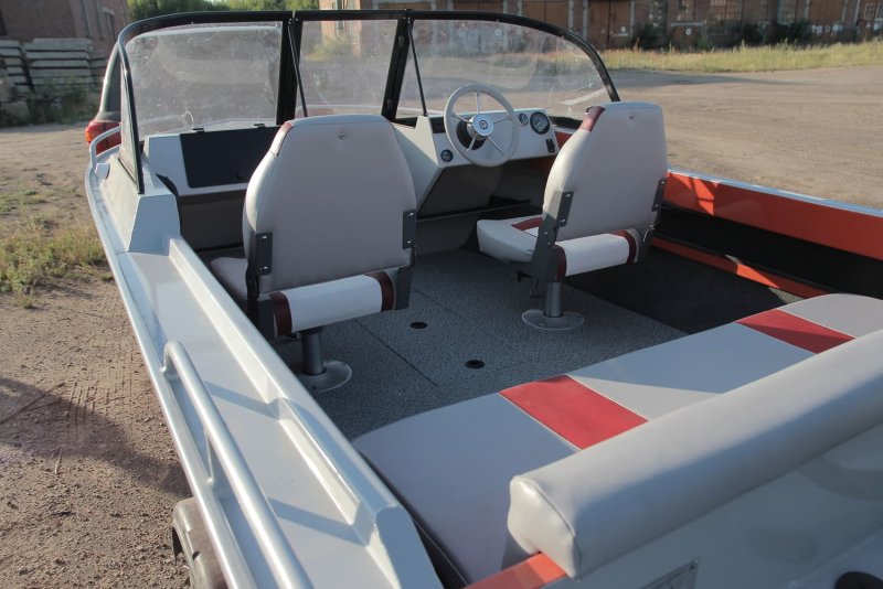 Лодку алюминиевая Orionboat 48 Fish