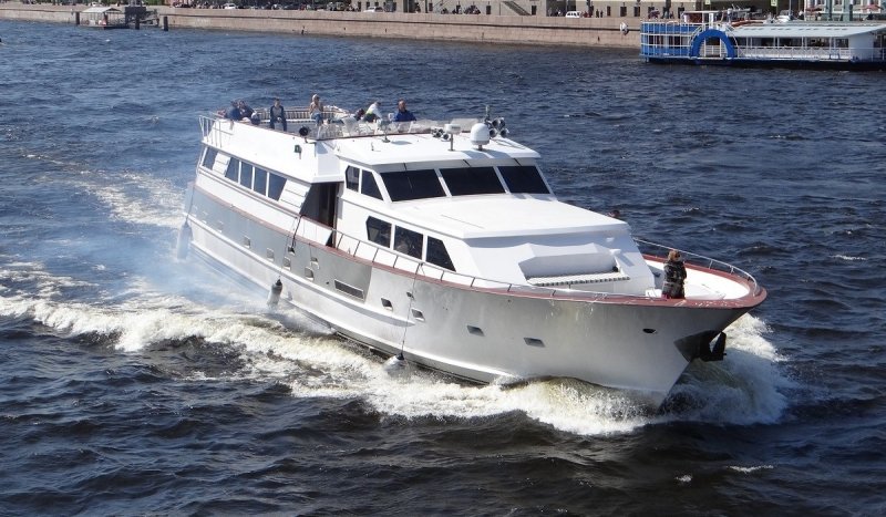 Бровард 98 яхта в СПБ