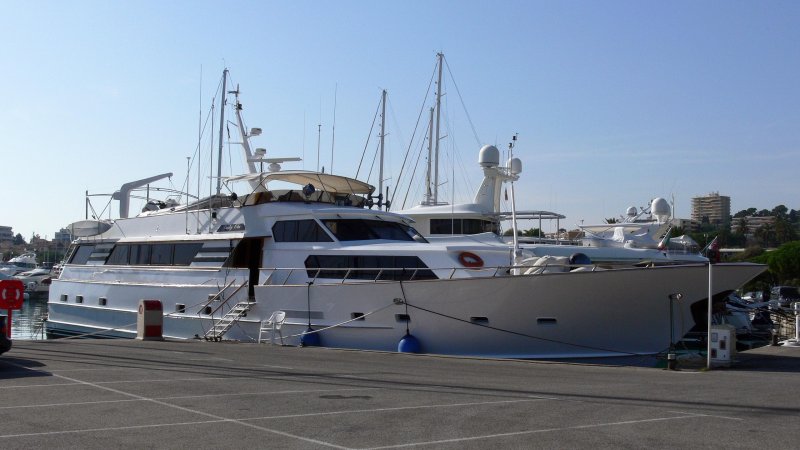 Broward яхта в СПБ