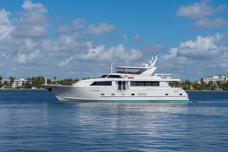 Моторная яхта 88 футов