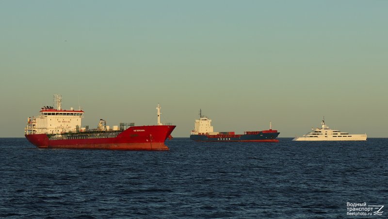 Фото палубы судно сухогруз