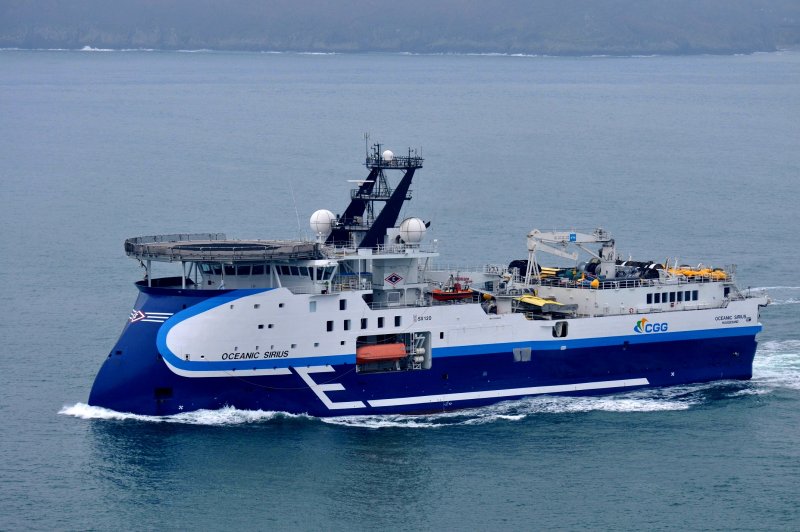 Oceanic 5000 судно