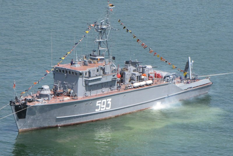 БТЩ БТ-215