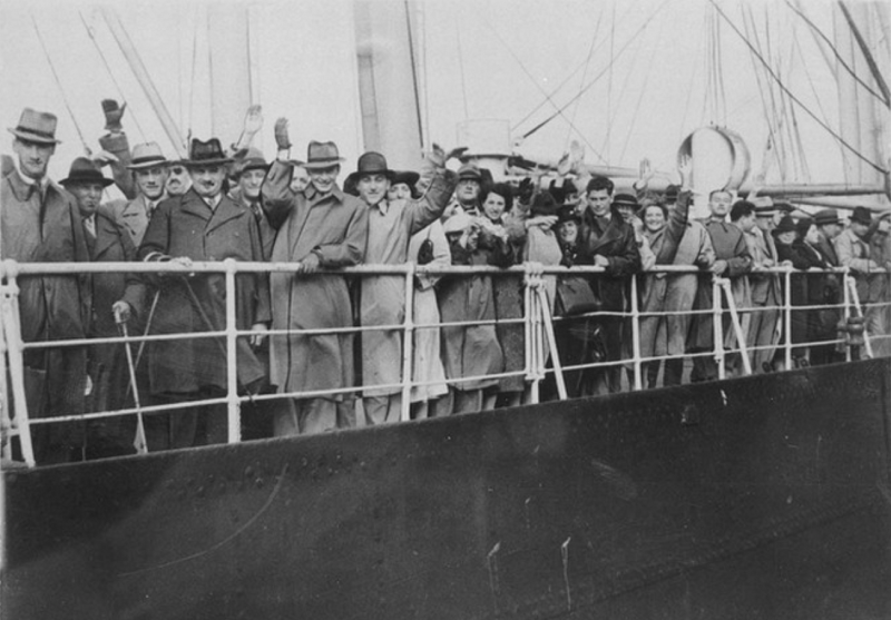 Пароход сент-Луис с еврейскими беженцами на борту