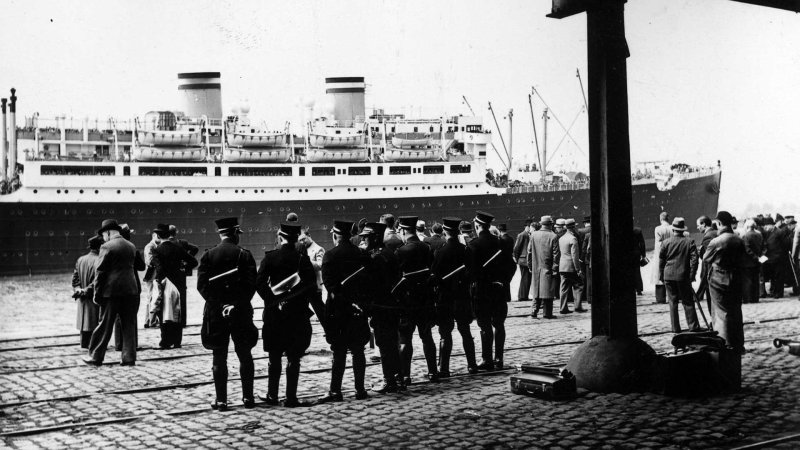 Лайнер сент-Луис с евреями