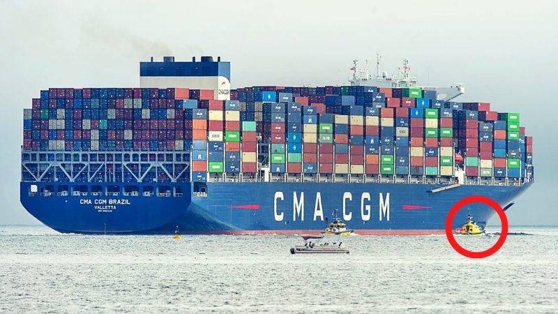 Контейнеровоз CMA CGM