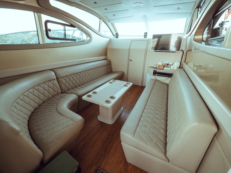 Компания Premium Yachts