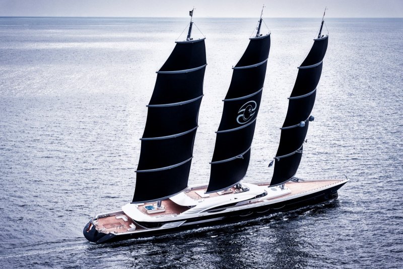 Парусная яхта Black Pearl