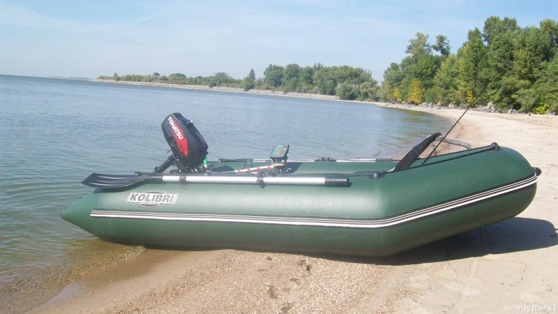 Лодка ПВХ Колибри с мотором