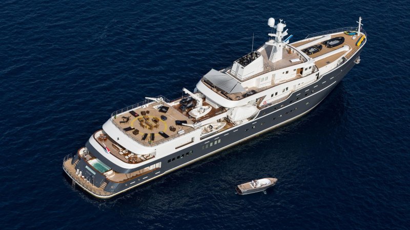 Legend 77 Expedition Yacht
