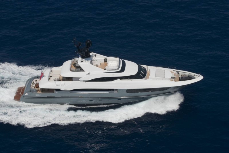 Яхта Mondomarine
