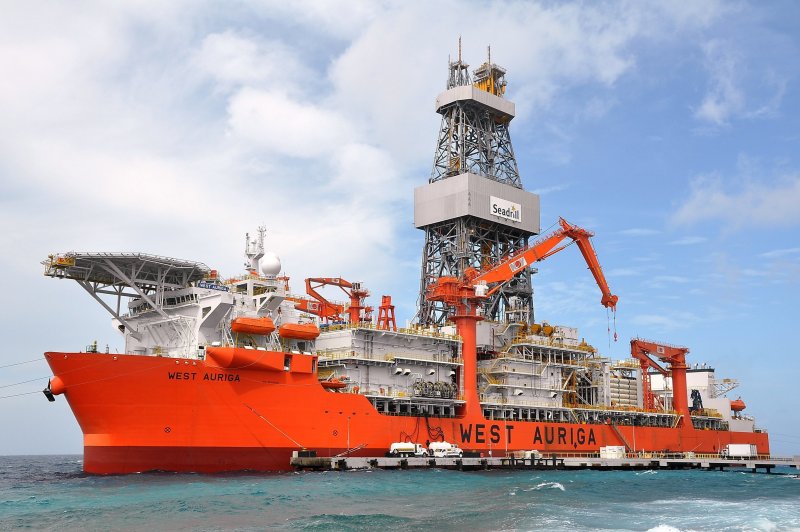 Drilling Vessel судно