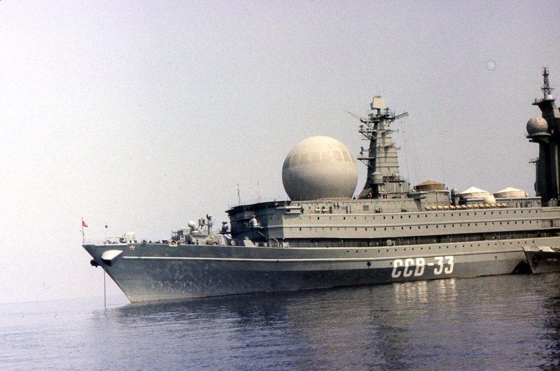 Большой атомный разведывательный корабль ССВ-33 Урал