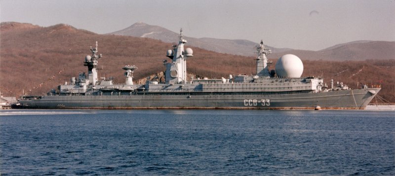 Большой атомный разведывательный корабль ССВ-33 Урал