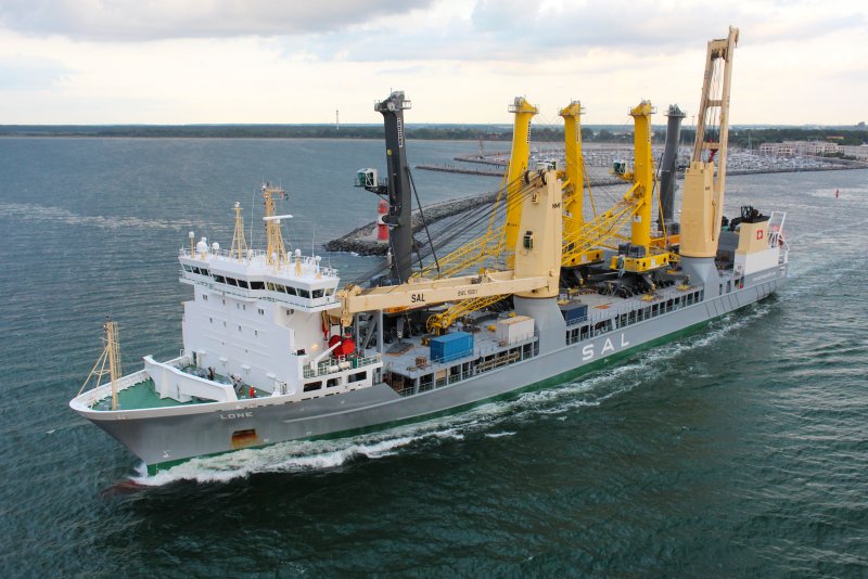Heavy Lift (25k DWT)
