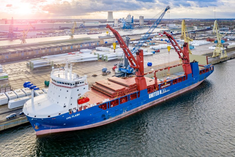 Суда типа Heavy Lift