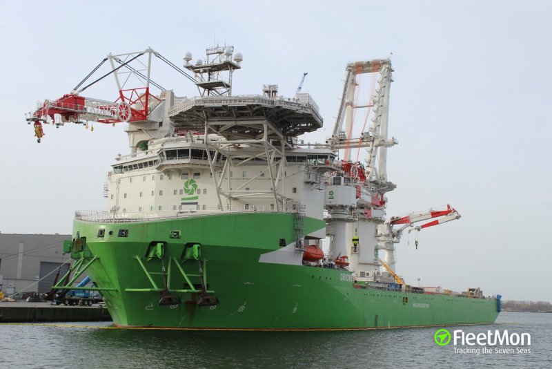 Crane Vessel Orion
