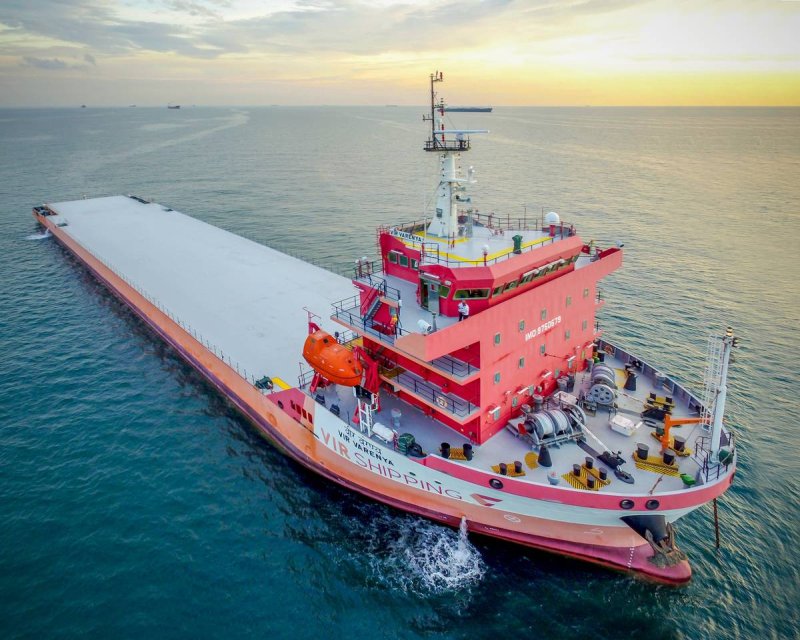 Heavy Lift (25k DWT)