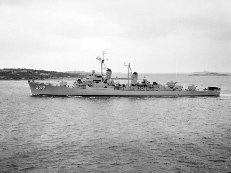 USS Davis (DD-937)