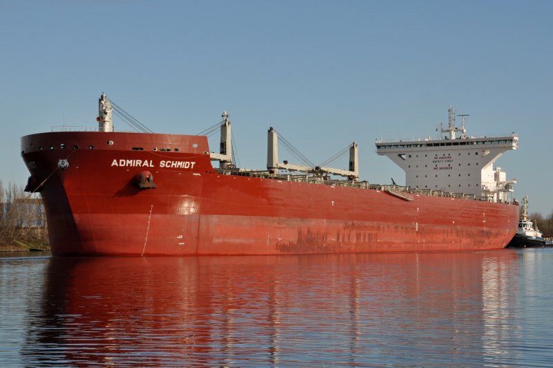 Admiral Shmidt Vessel
