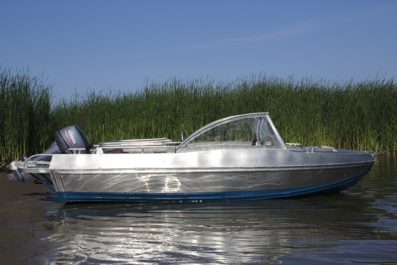 Лодку Ерш 45 алюминиевую