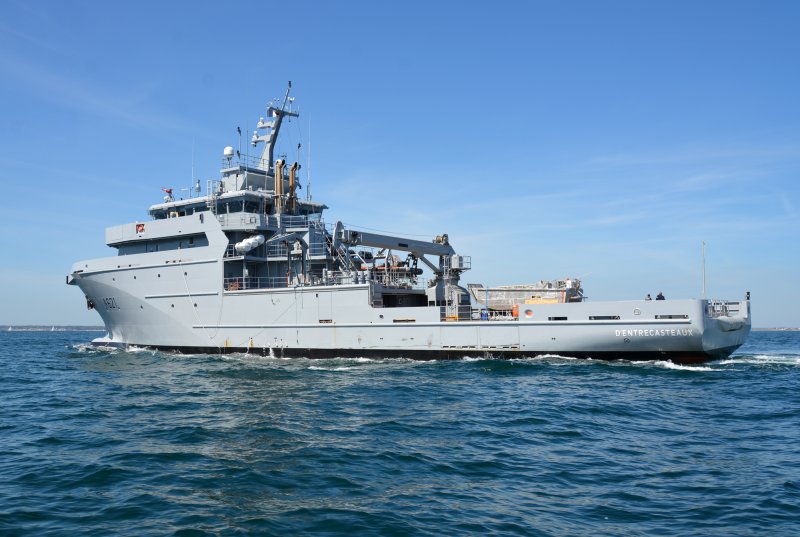 Рона корабль