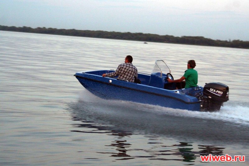 Моторная лодка Кайман 400