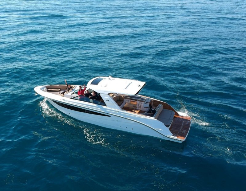 Sea ray SLX R 400