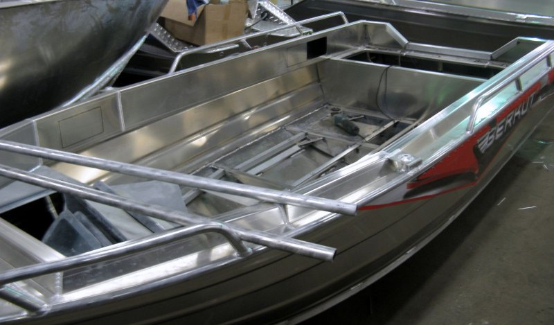 Лодка алюминиевая Berkut s-Console