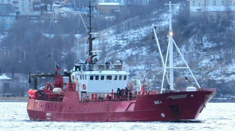 Рыболовецкое судно Онега