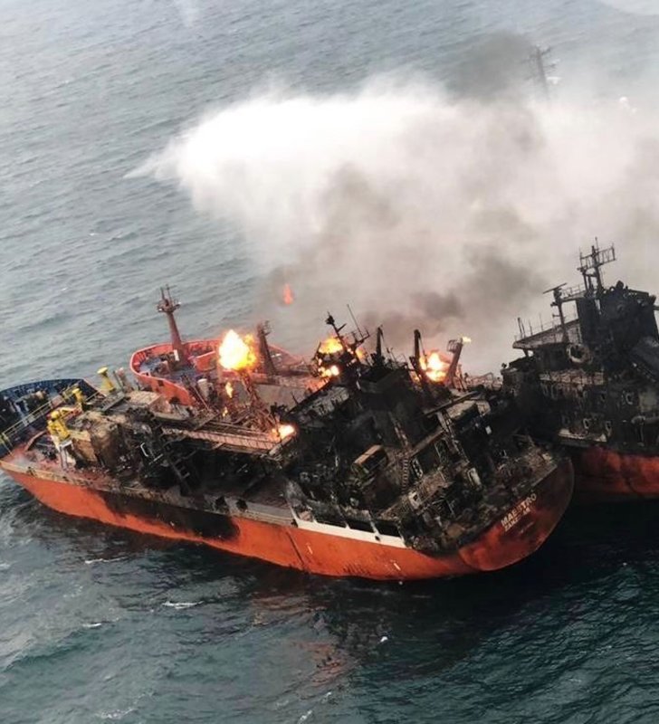 Взрыв на танкере генерал Ази Асланов в Азовском море