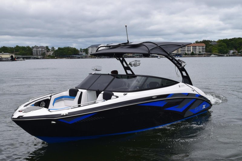Yamaha 242x