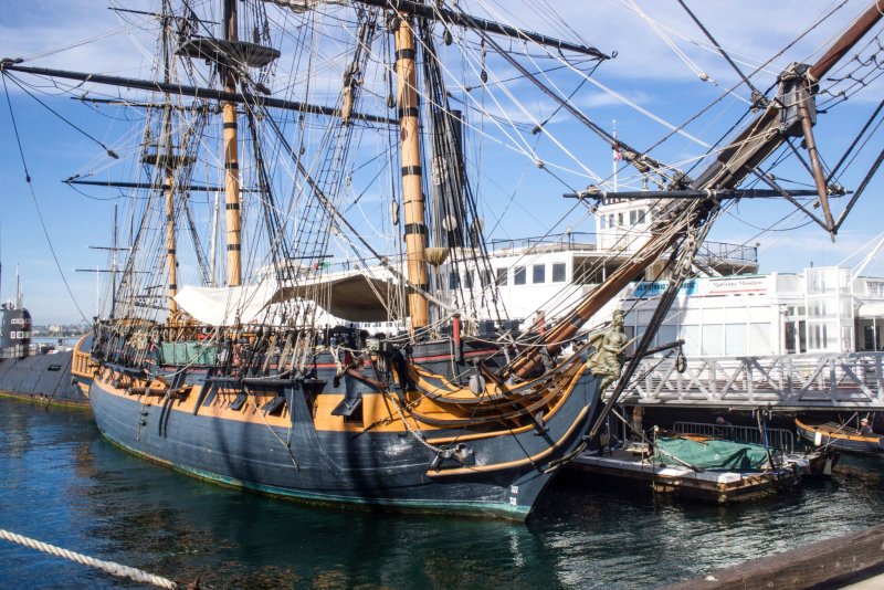 HMS «Индевор»