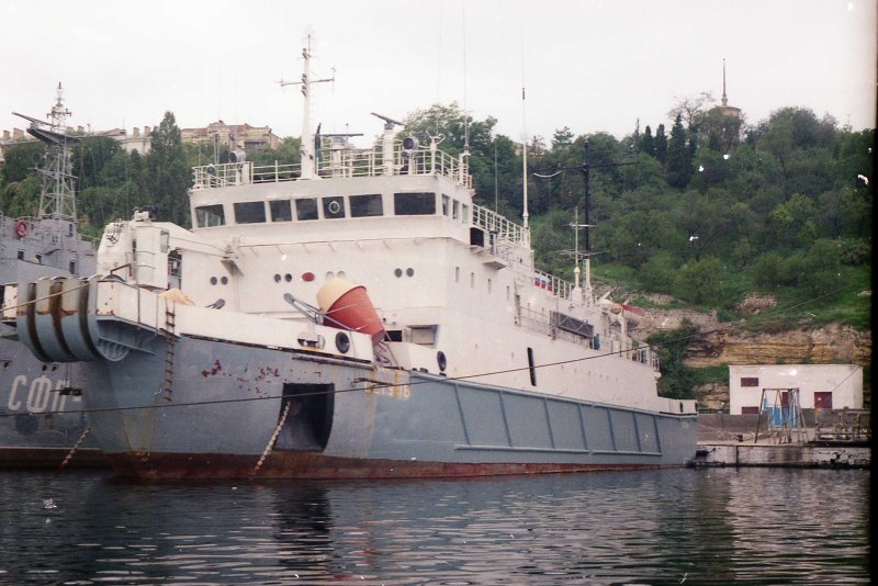 Кабельное судно КС-9