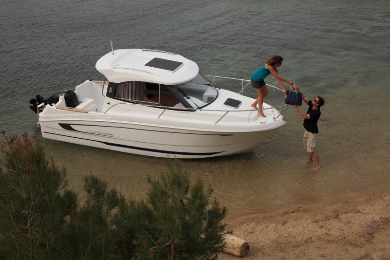 Beneteau 6.8