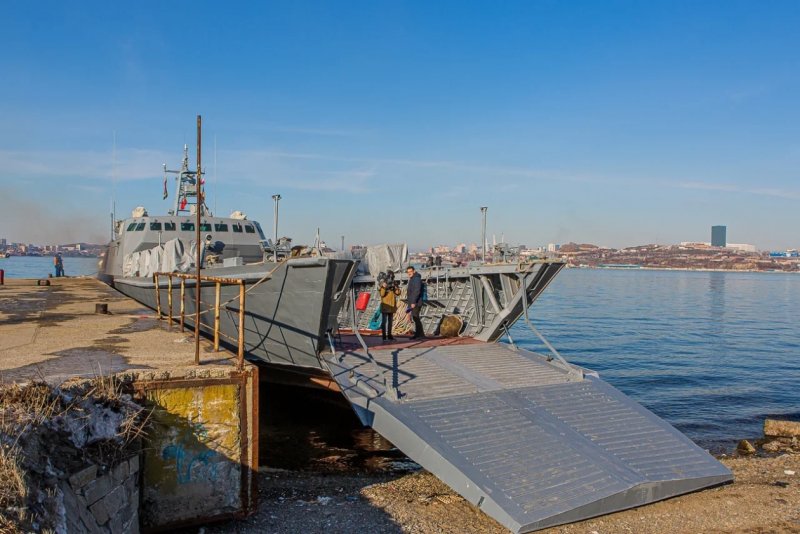Боевые катера остров русский